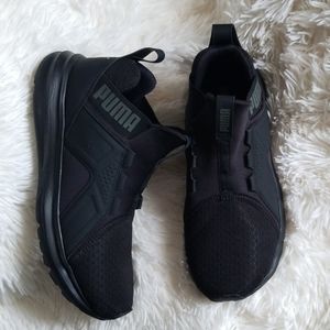 Black pumas shoes good condition no box